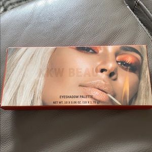 KKW Beauty Eye shadow palette